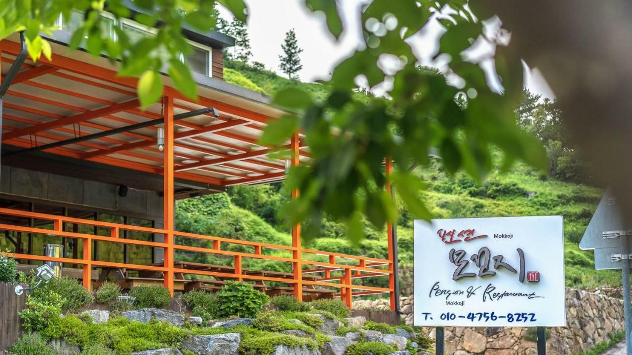 Mokkoji Pension Hadong Exterior photo